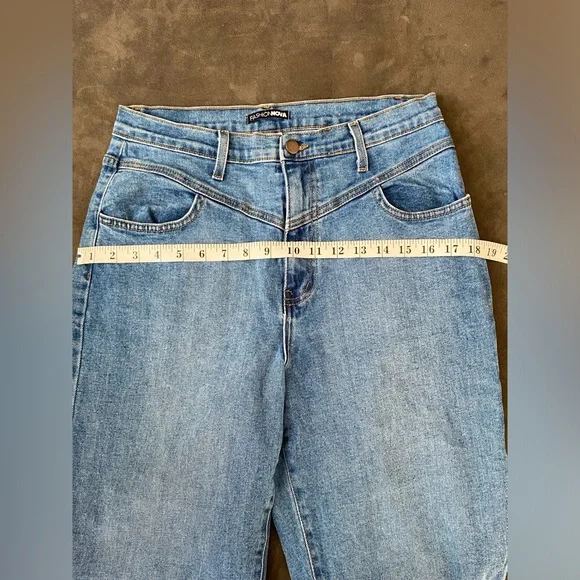 Fashion Nova High Waist Baggy Ankle Length thick texture jeans.Size:13(W30) - Picture 8 of 8